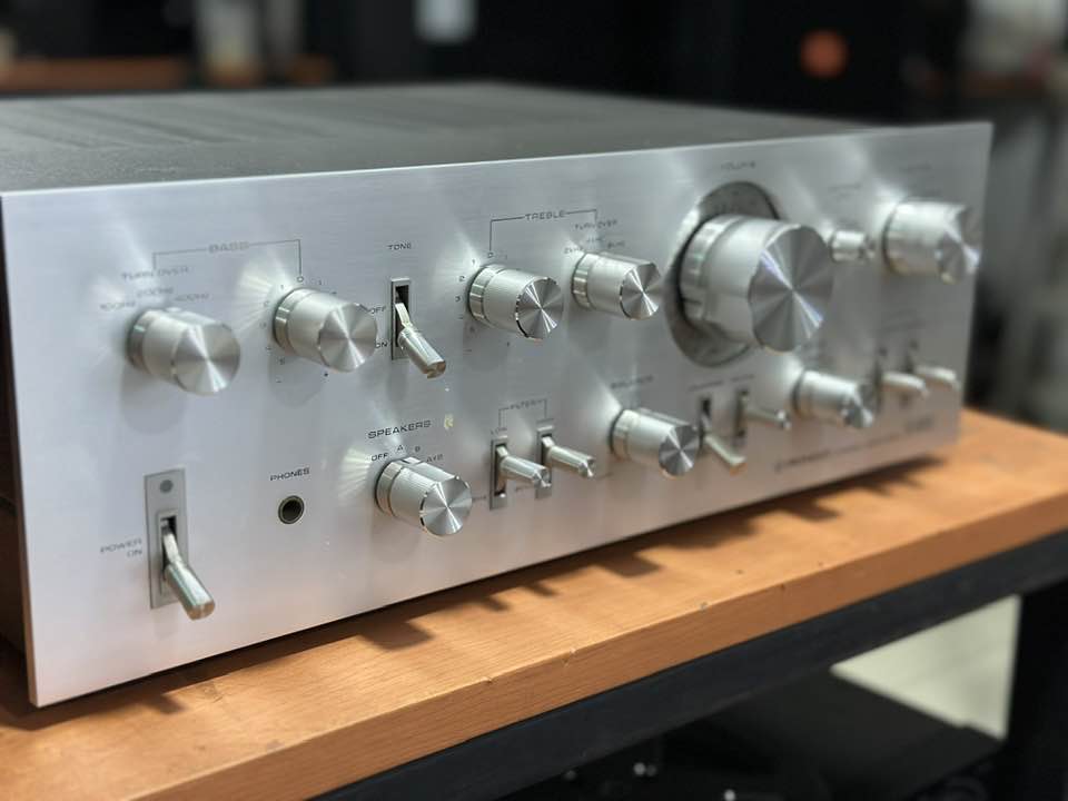 Roland SA-1200 Stereo Power Amplifier ​Key Specifications: ​Model