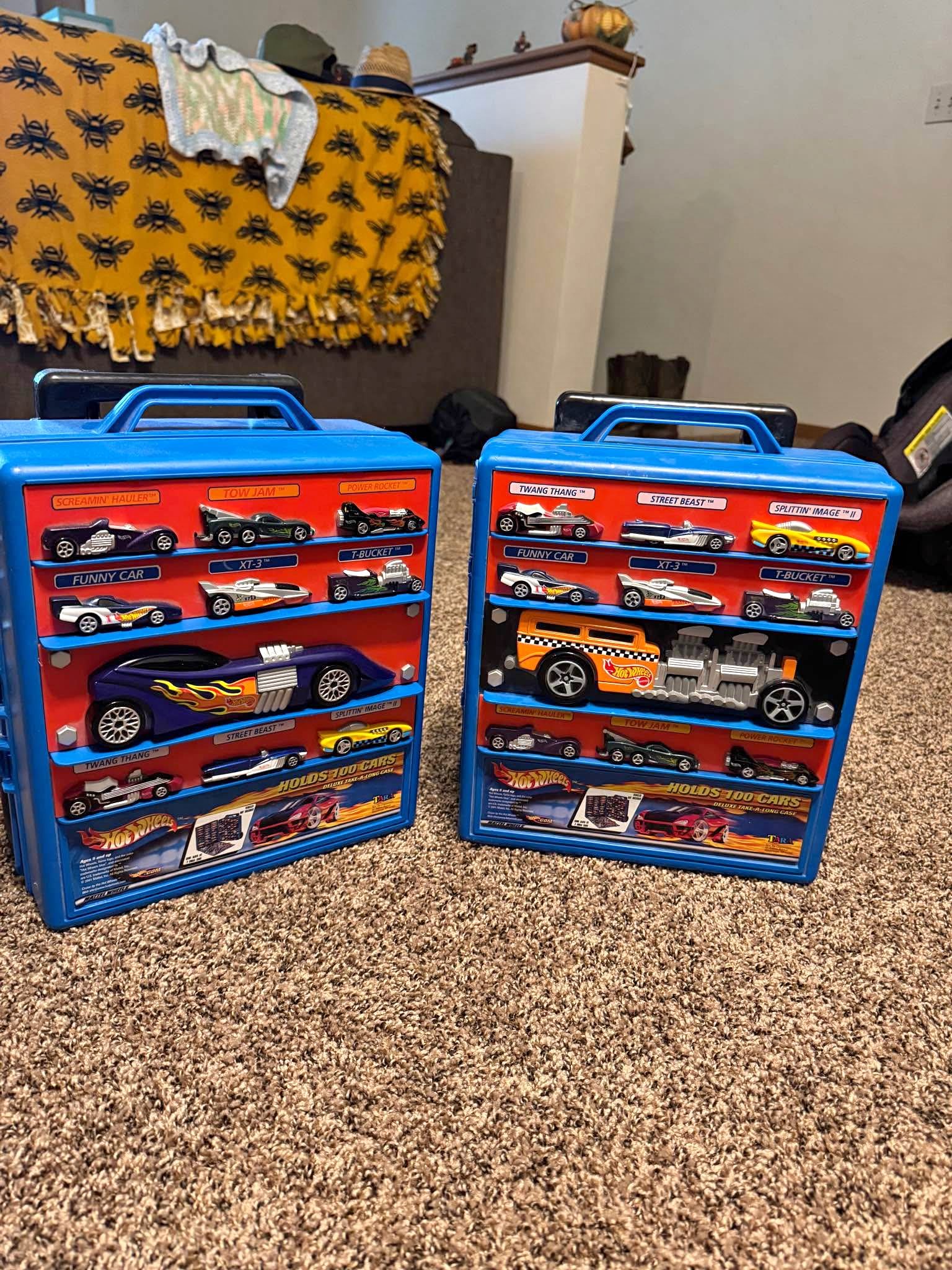 Old hotwheels cases - Toy Race Car & Track Sets - De Pere, Wisconsin ...