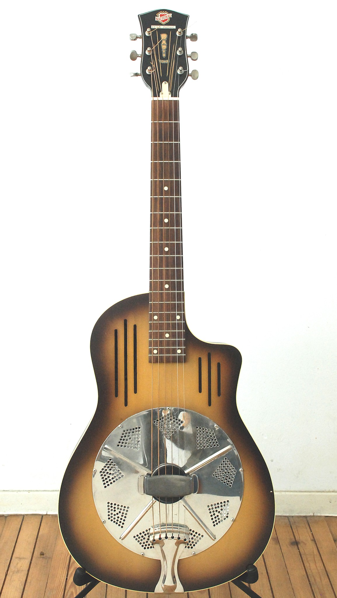 What is the use or value of a National Radiotone Bendaway guitar