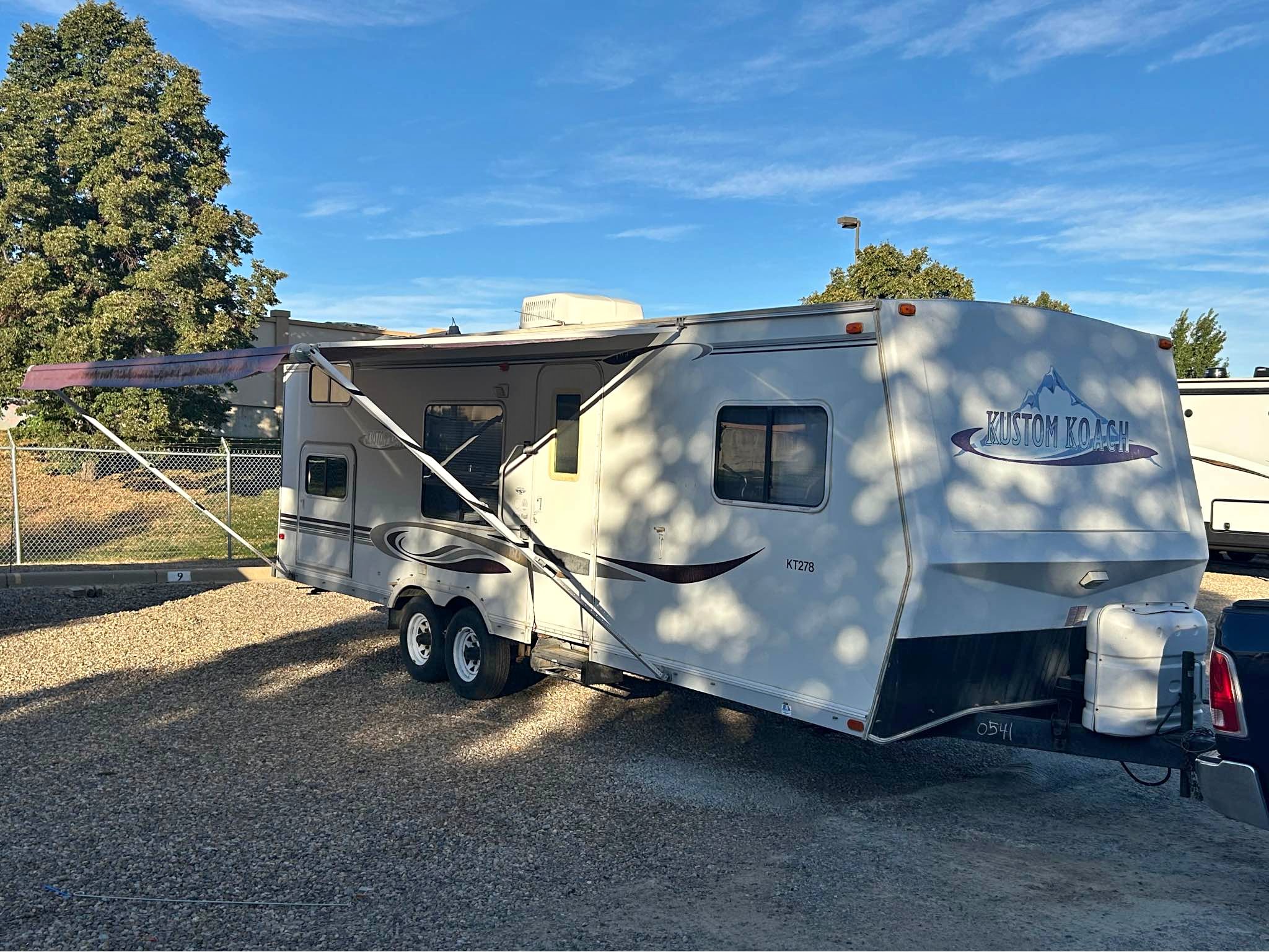 Travel Trailer. 2003 Kustom Koach KT278-31’. Bunk+Slide+Solar $10,500 ...