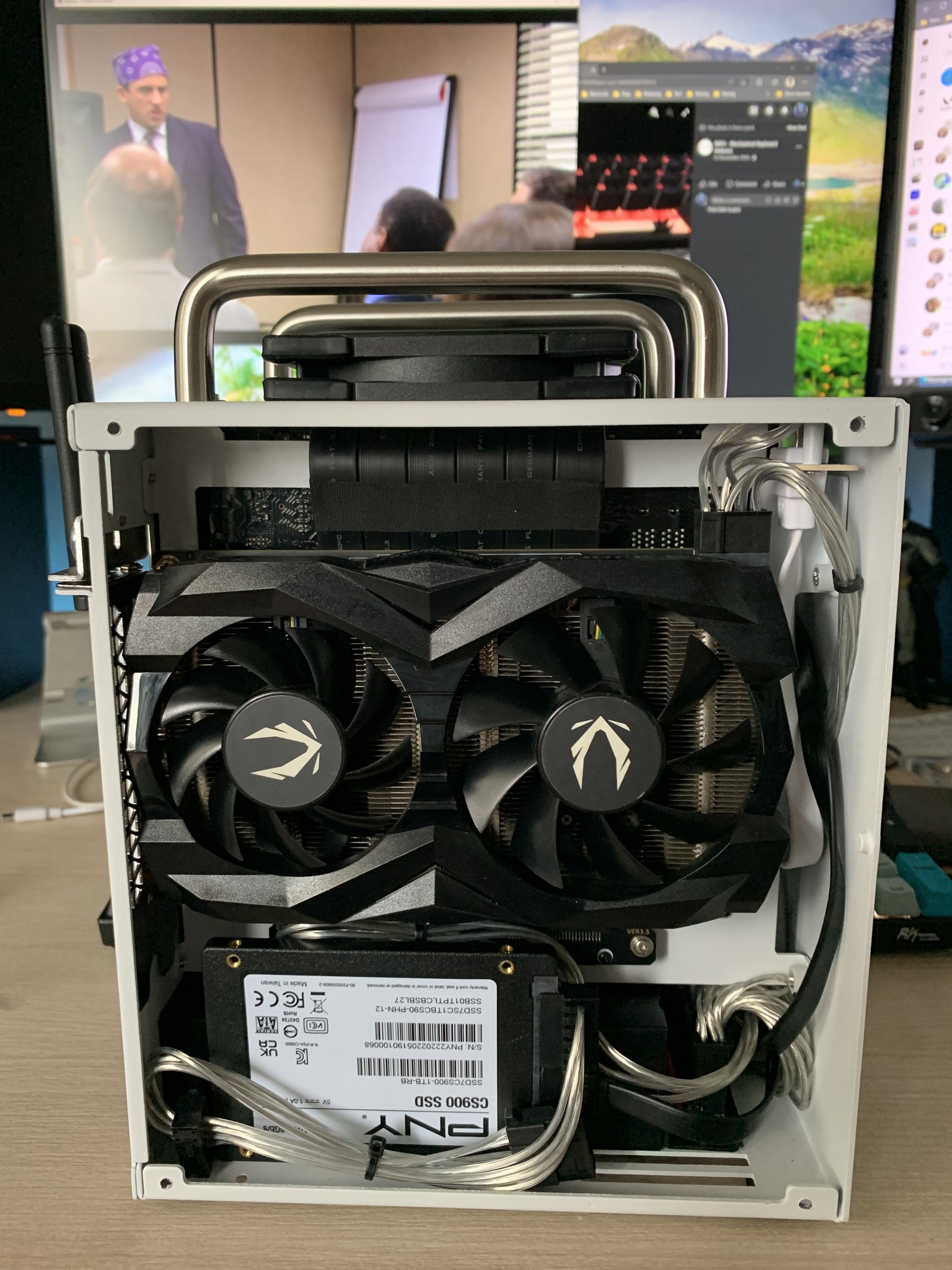 ​i3 12100 / GTX1070Ti / ssd256+hdd / 16G i3 12100 / GTX1070Ti / ssd256+hdd / 16G Core i3-12100F and GeForce