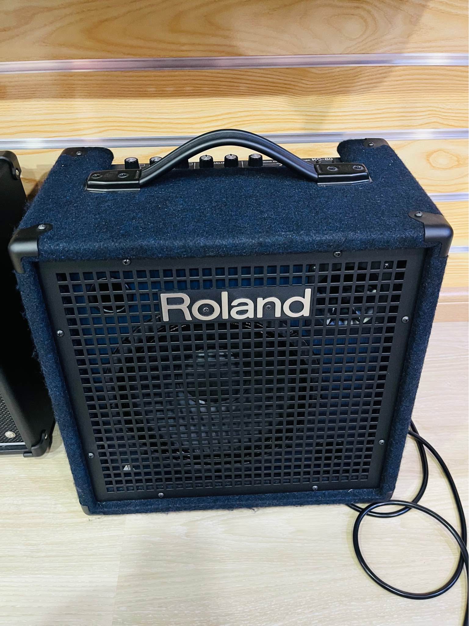 Amplificateur Clavier Roland KC-80 50W - 3 Entrées + Micro - Haut-parleur 10 Pouces - Son Pro