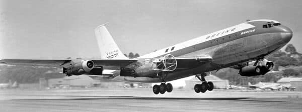 Vintage aircraft spotted near Boeing Field in 1974
