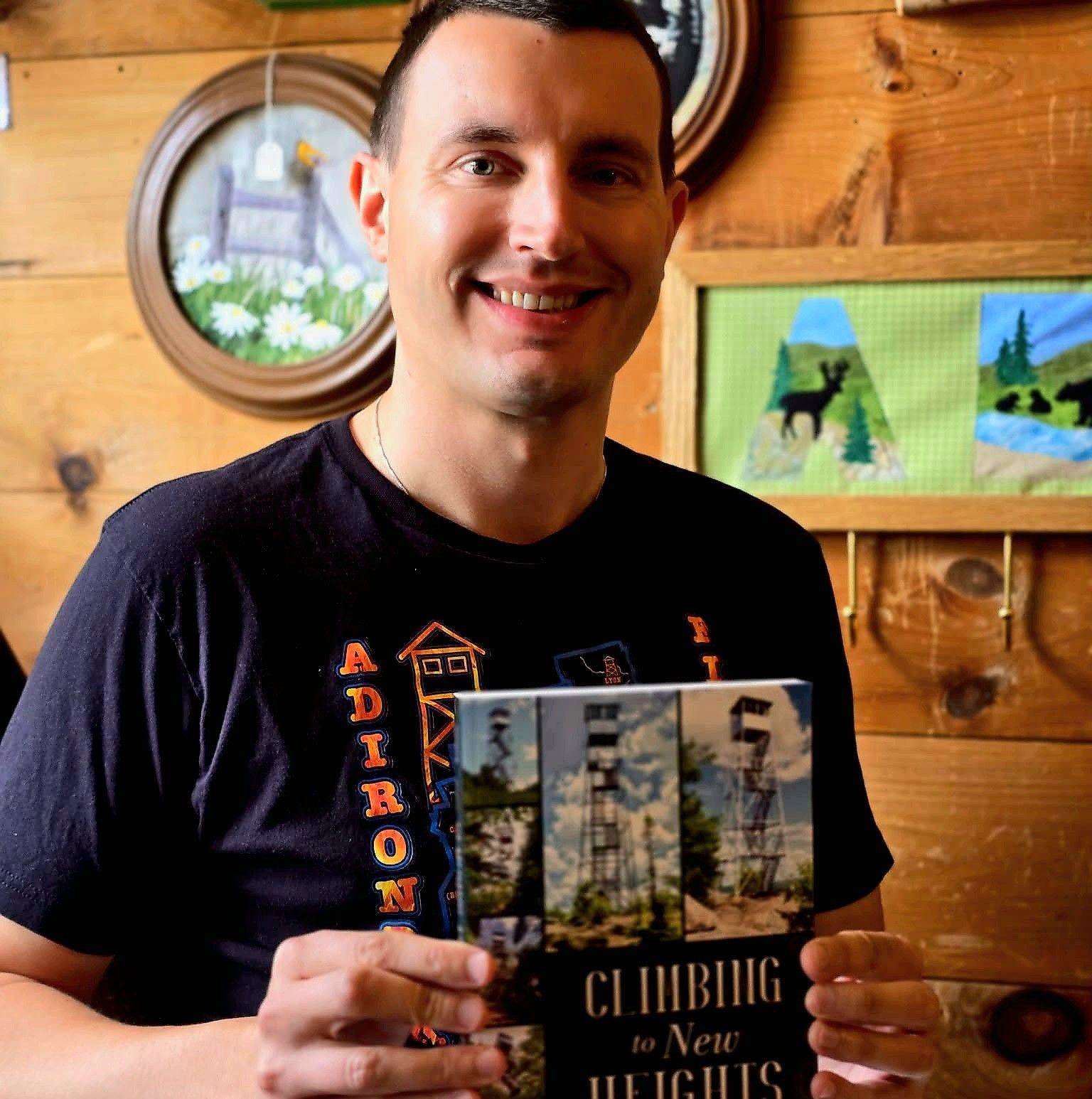 Crossroads Challenge Group | 📚🎃 BOOK SIGNING ANNOUNCEMENT | Facebook
