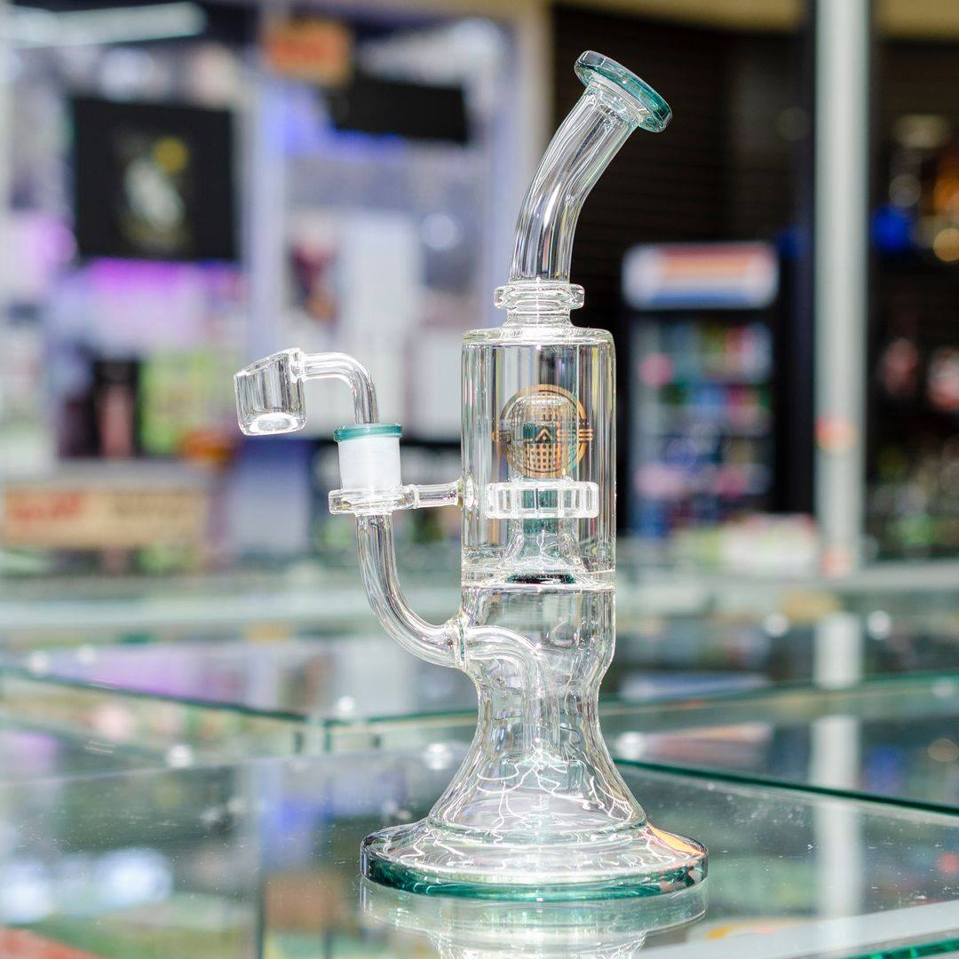 😍On Point Glass rig with two... - SuperNova Smoke Shop #6