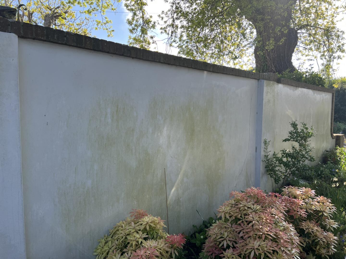 💦 completed in #bembridge 💦 these rendered walls were infested with ...