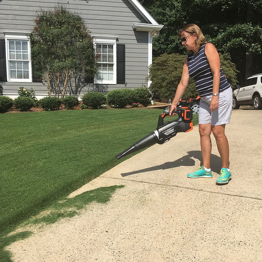 Yard Force - The Yard Force YF120vRX Lithium-Ion blower...