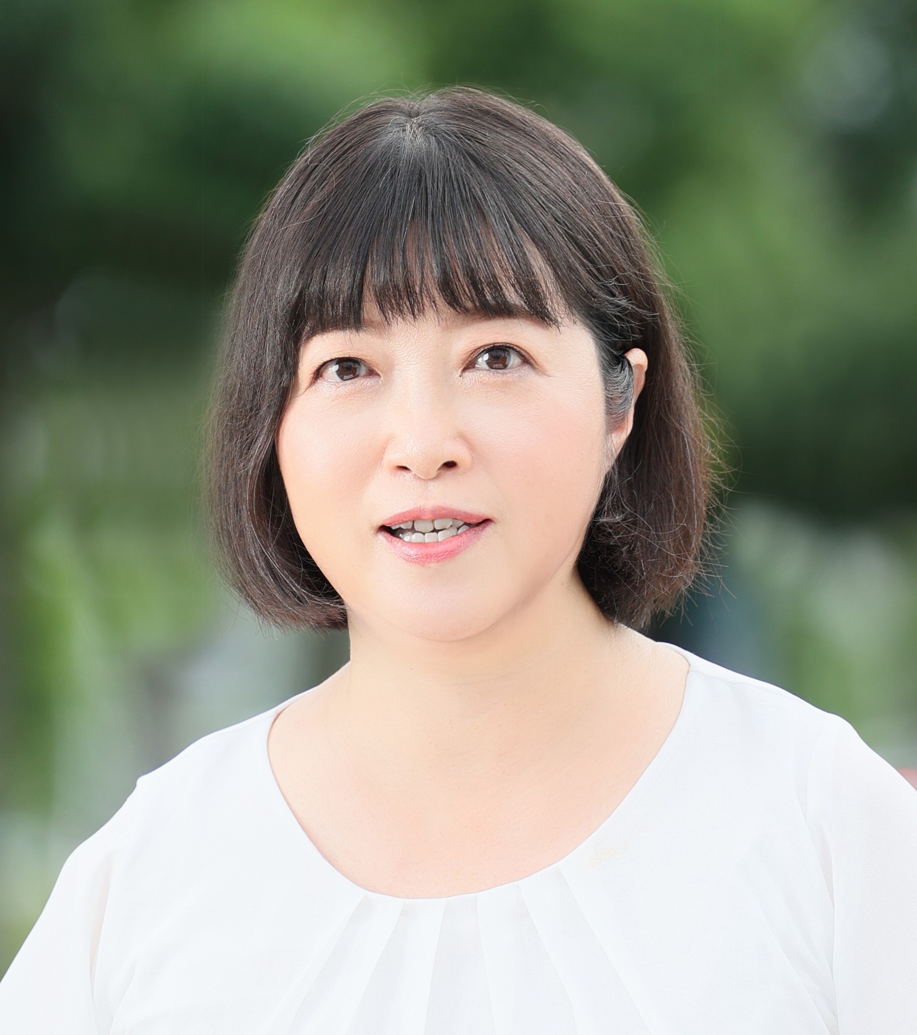 西尾 あやこ - 標旗行動のあとはチラシのポスティング。夕方、自分の住む団地を中心に600枚配りました。社民党の想い、... | Facebook