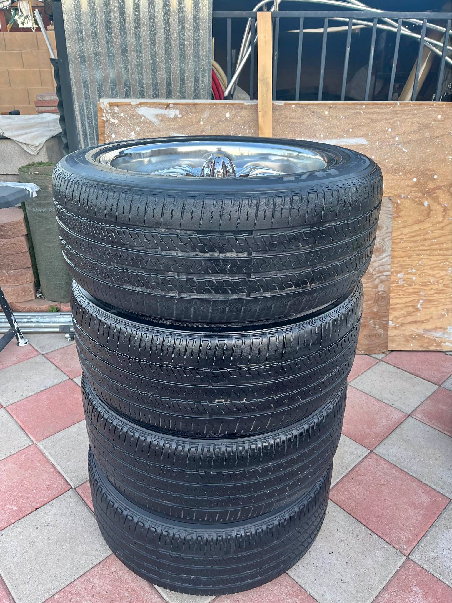 20inch Used Rim And Tires 265#50#20 Size Tire 4 Set of tiers and rims