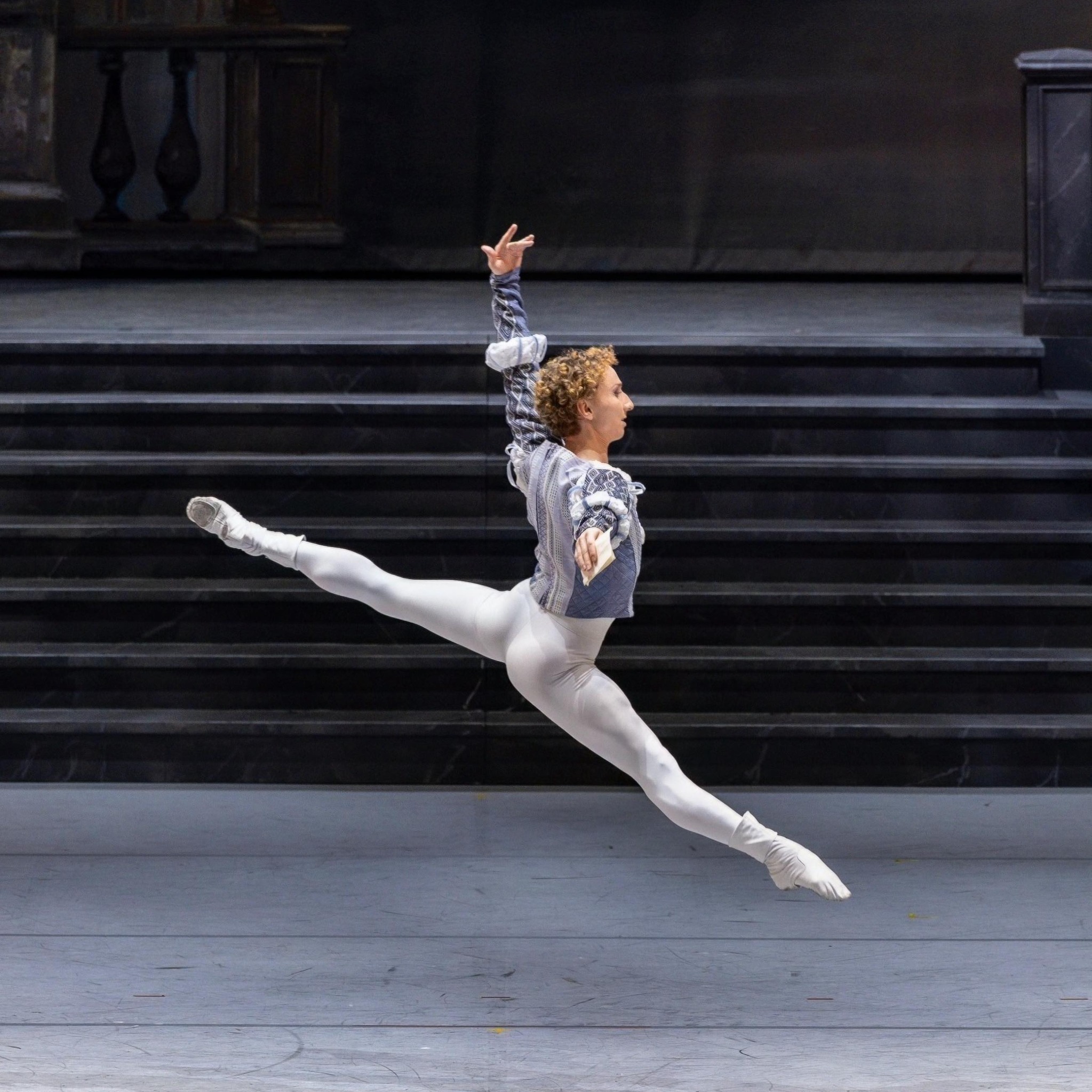 Pre show routine #ballet #maledancer #balletclass # ...