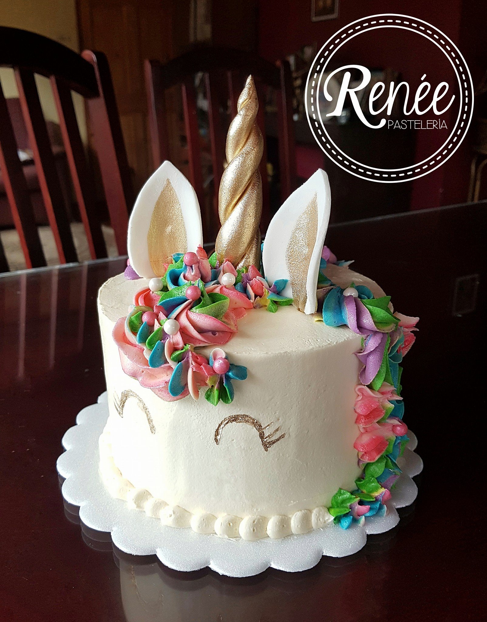 El famoso Pastel de Unicornio.... No... - Renée Pastelería
