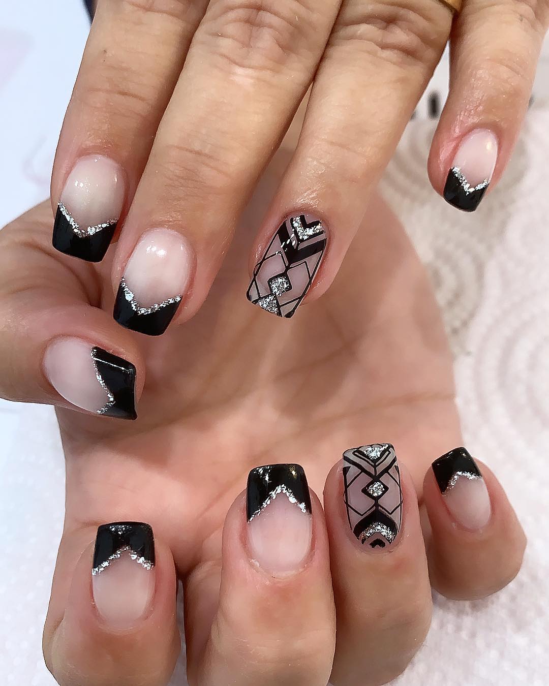French Manucure Noir Et Argent