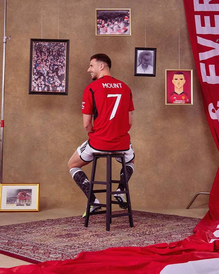 With Mason Mount given the number 7 jersey at Manchester United