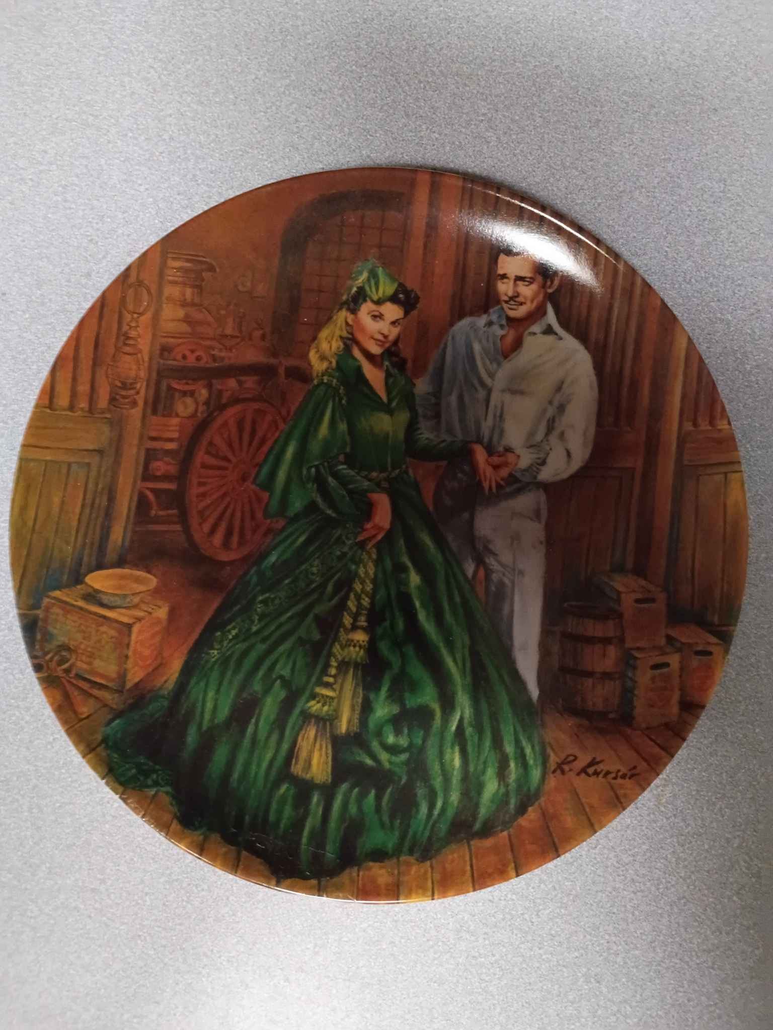 scarlett's green dress plate Gone with the wind 1984 collector's limited edition, dress. The plate is 8 and 1/2 in in diameter and is the 7th plate of gone with the wind collection sequin Quinceanera Dresses