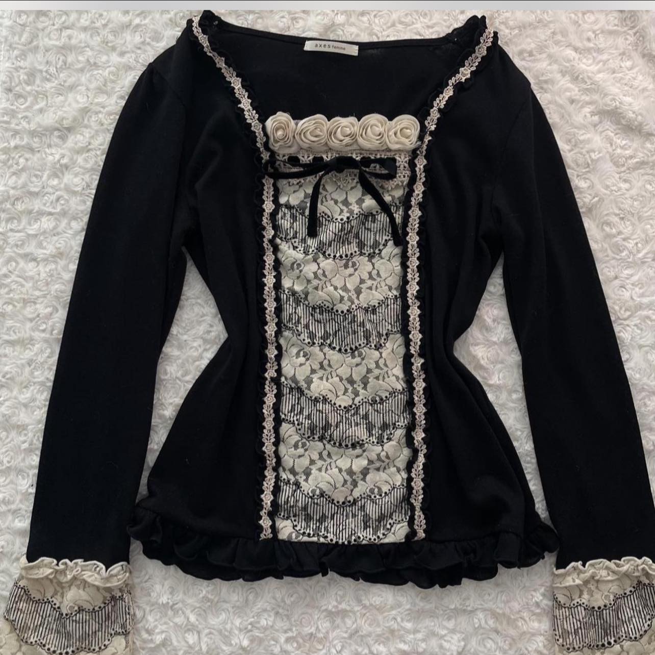 looking for black and white axes femme pieces like these !