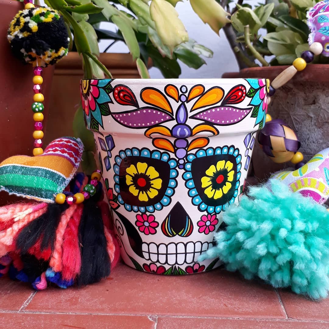 💀🌺 Y se va otra Calaca Mexicana,... - Color Ing. Macetas | Facebook