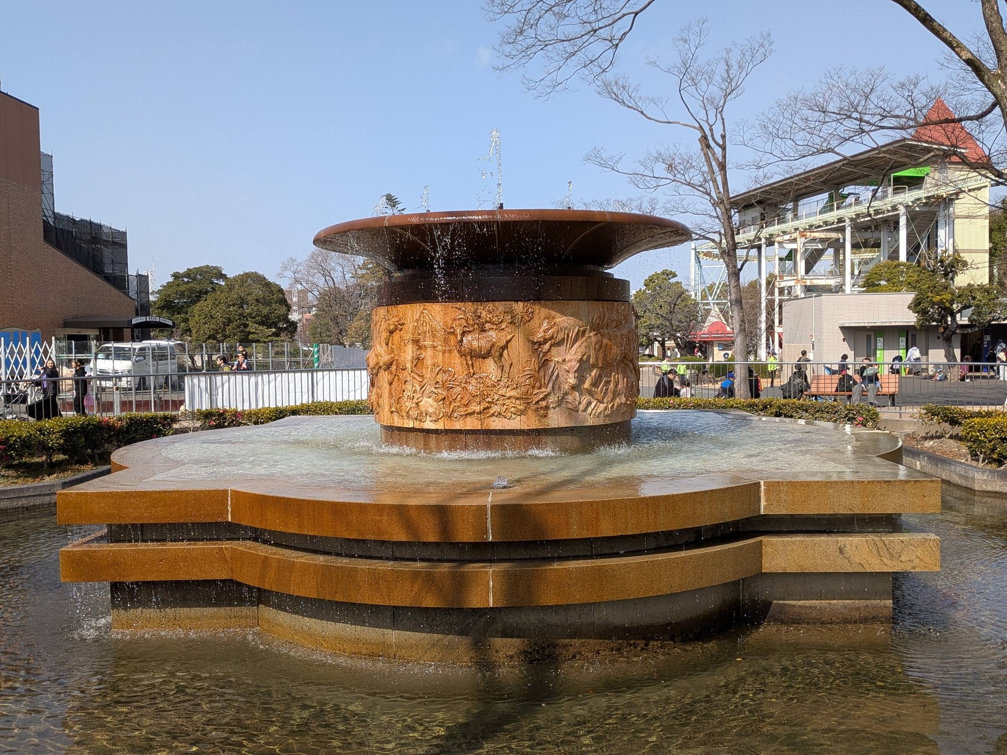 東山動物園噴水 昭和12年の東山動植物園開園時から現存しており