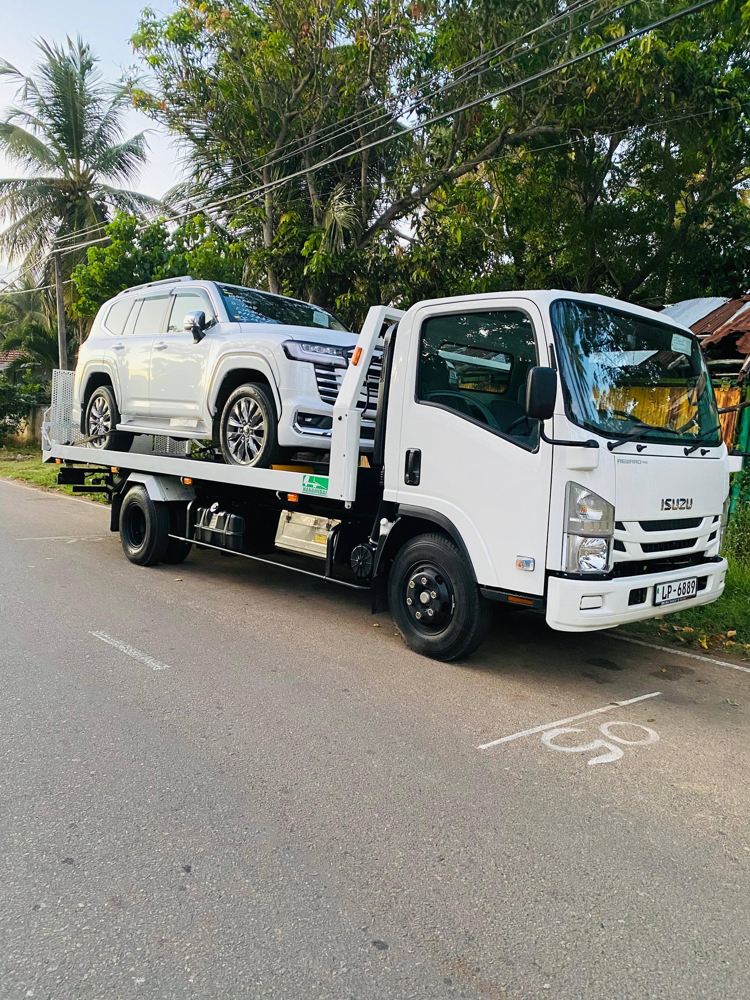 🚨🤩 Delivering a brand new LC300 from Hambantota to Kohuwala