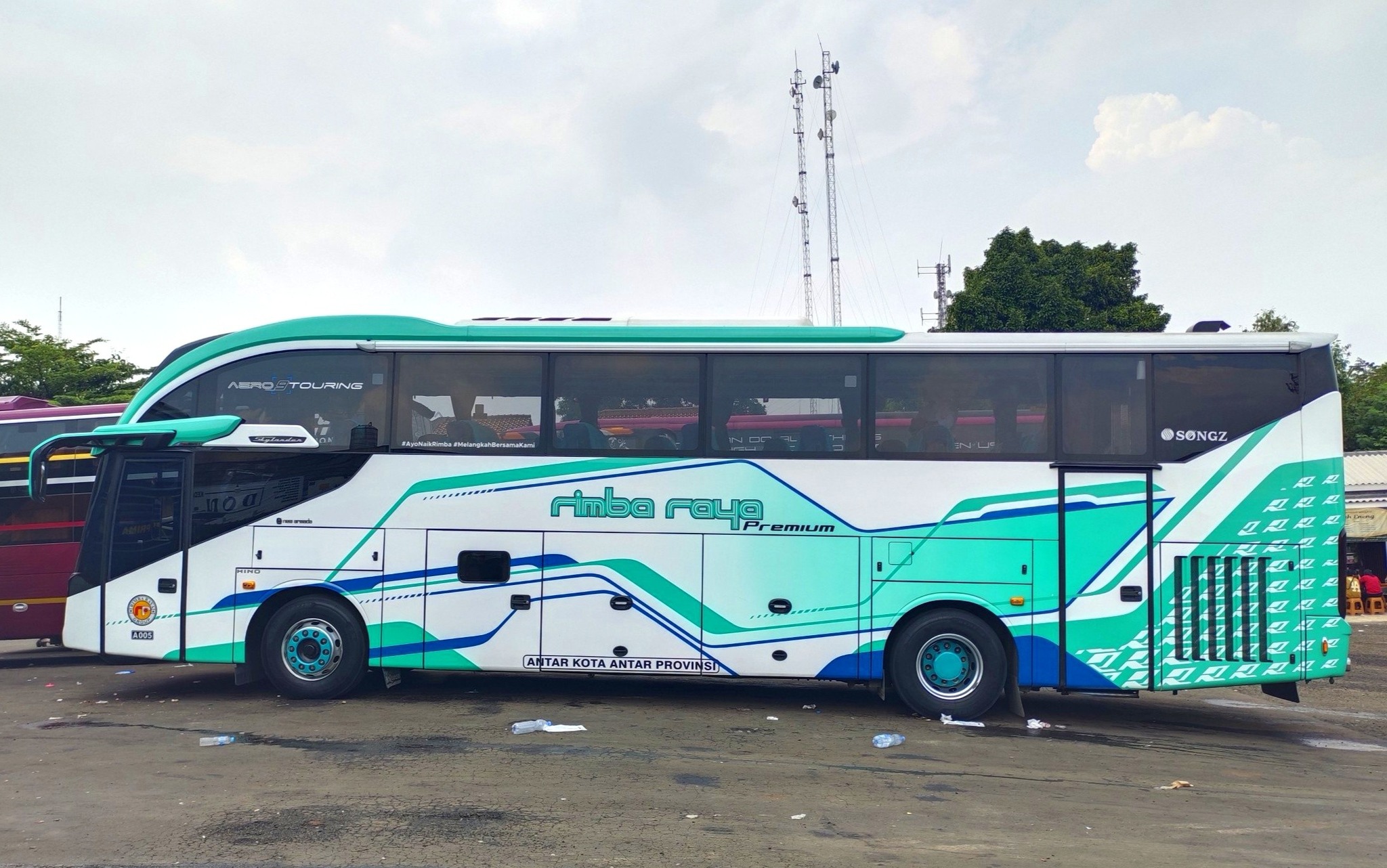 Bis & Bus Indonesia | Skylander R22 Rimba Raya | Facebook