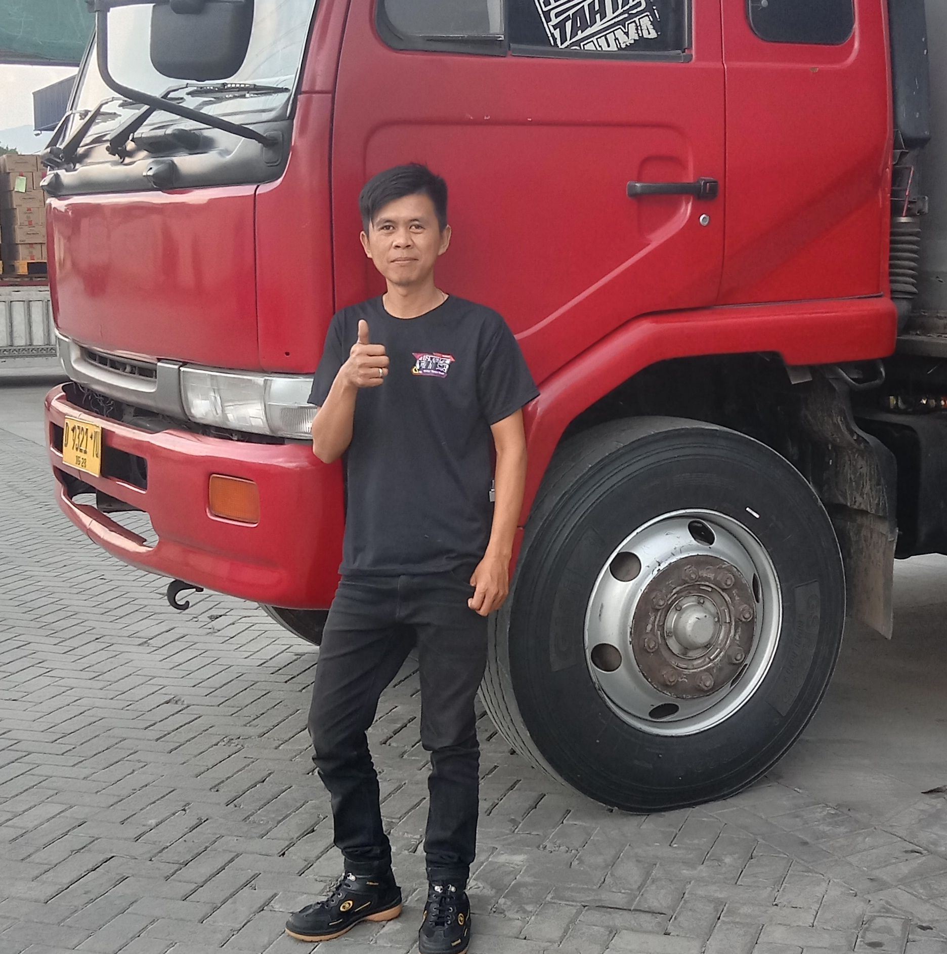 Cara driver mobil box panjang lihat posisi belakang saat mau mundur.. # ...