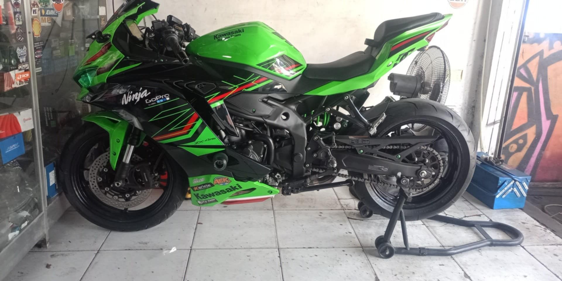 Kawasaki zx4rr 2024 for sale with upgrades