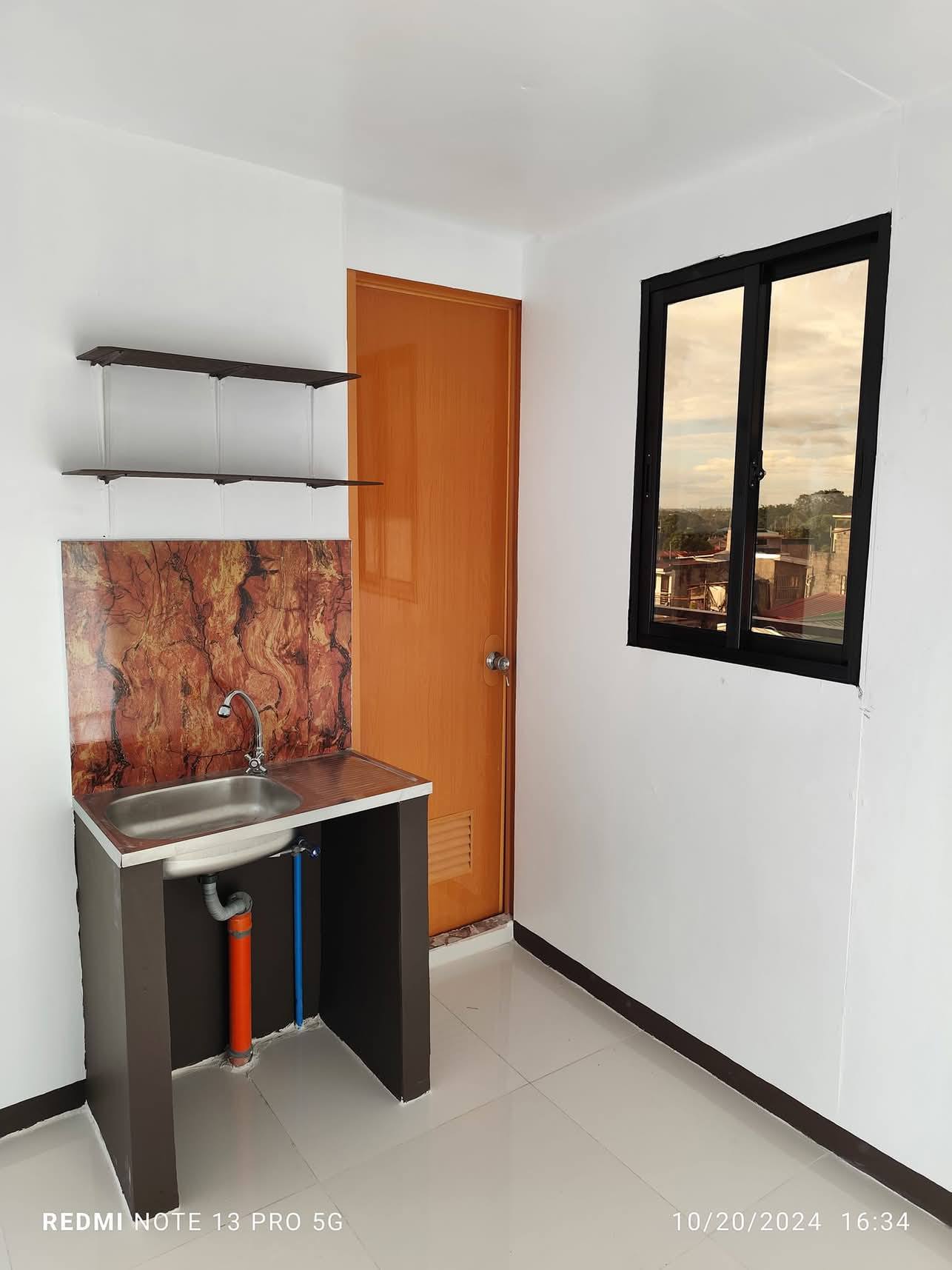 ROOM 4 RENT