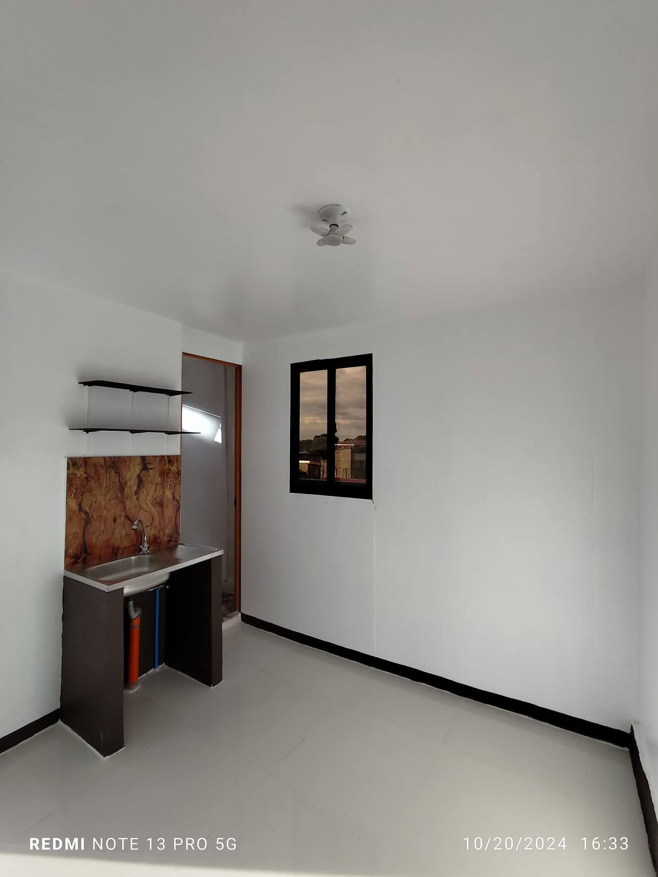 ROOM 4 RENT