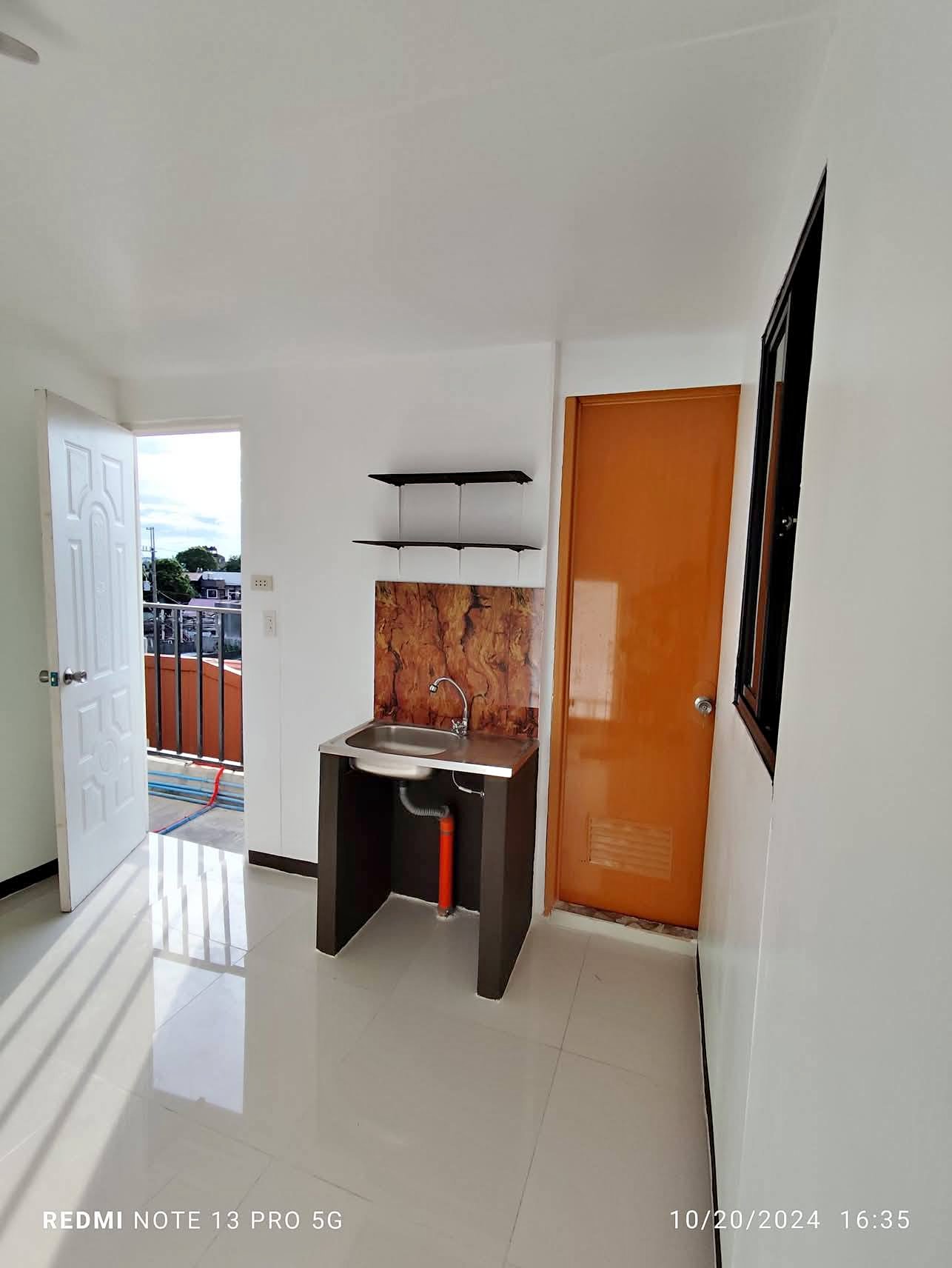 ROOM 4 RENT