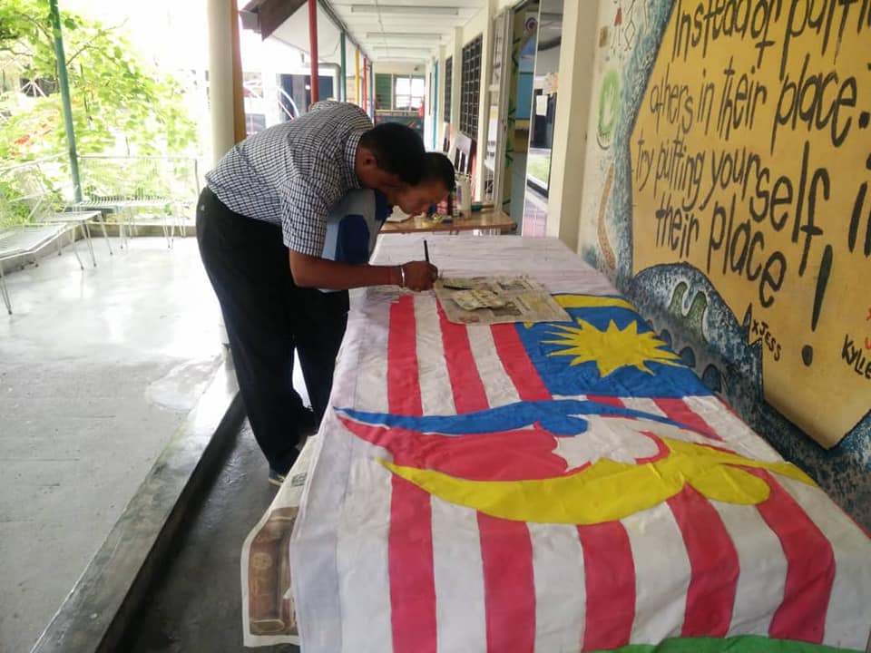 Bethany Home - Painting Merdeka banner in progress... 🇲🇾...