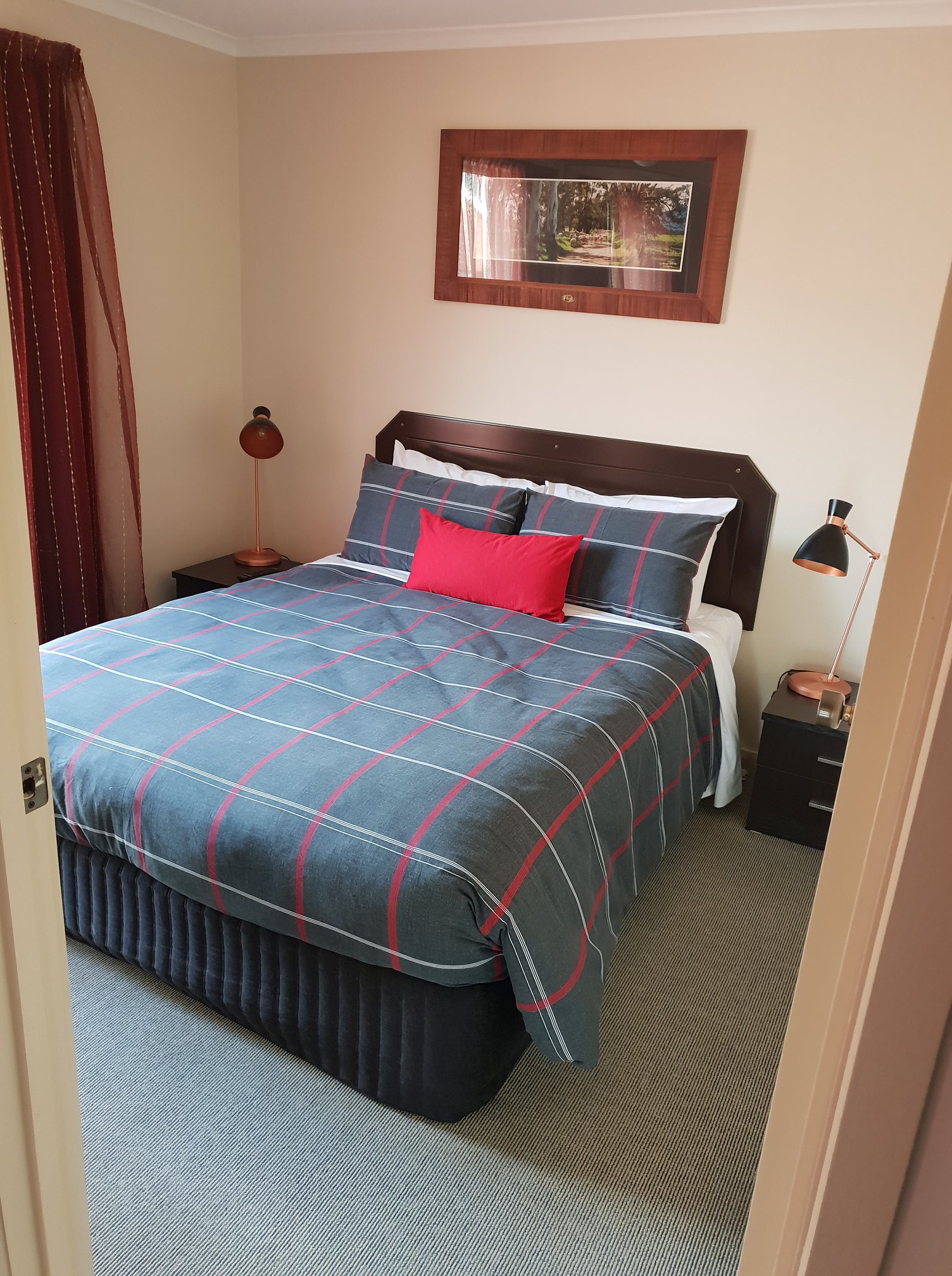 Victoria Lodge Motor Inn | Portland VIC