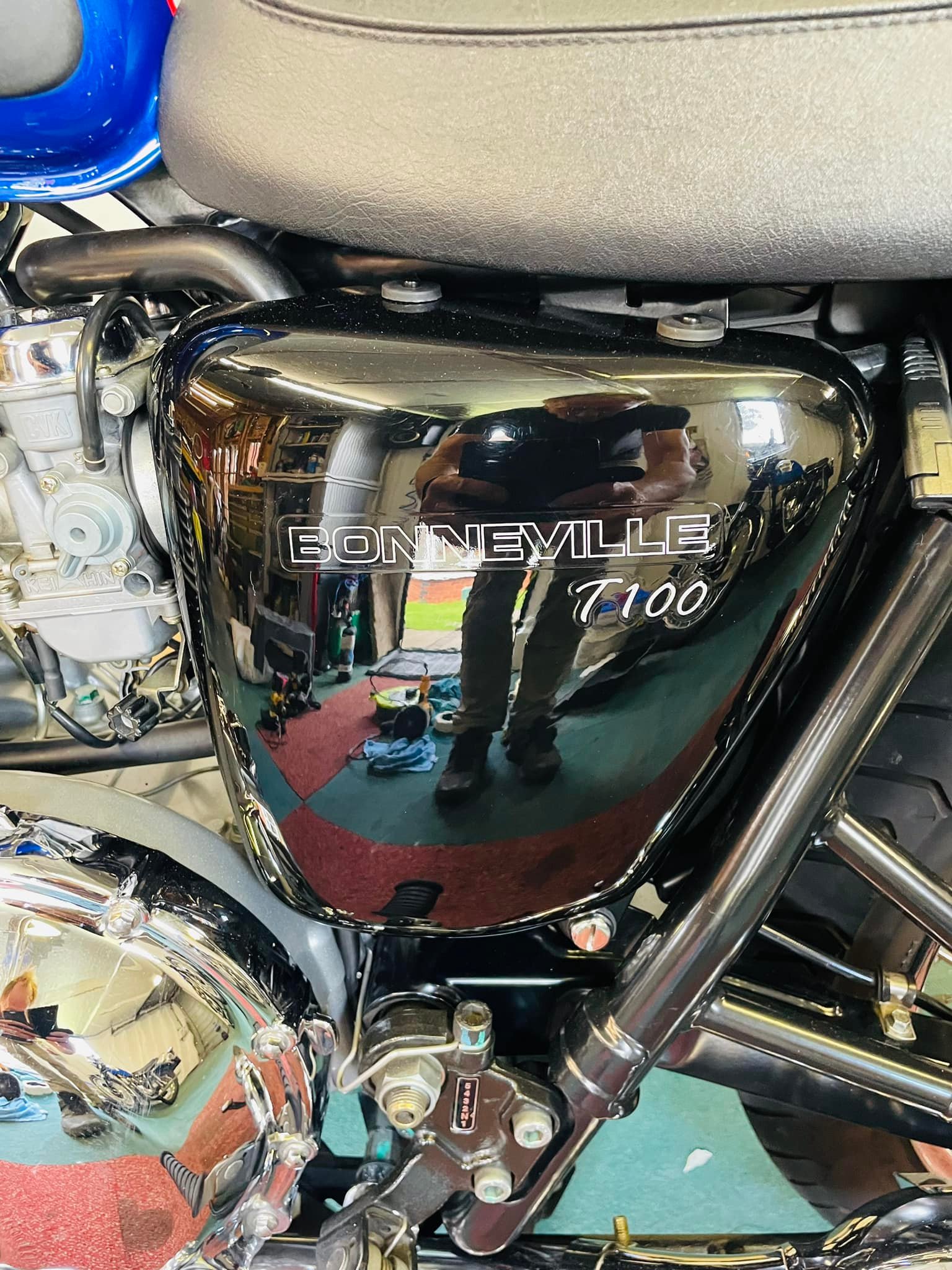 2013 TRIUMPH BONNEVILLE T100 13k MILES. 2013. PANNIERS. SERVICED