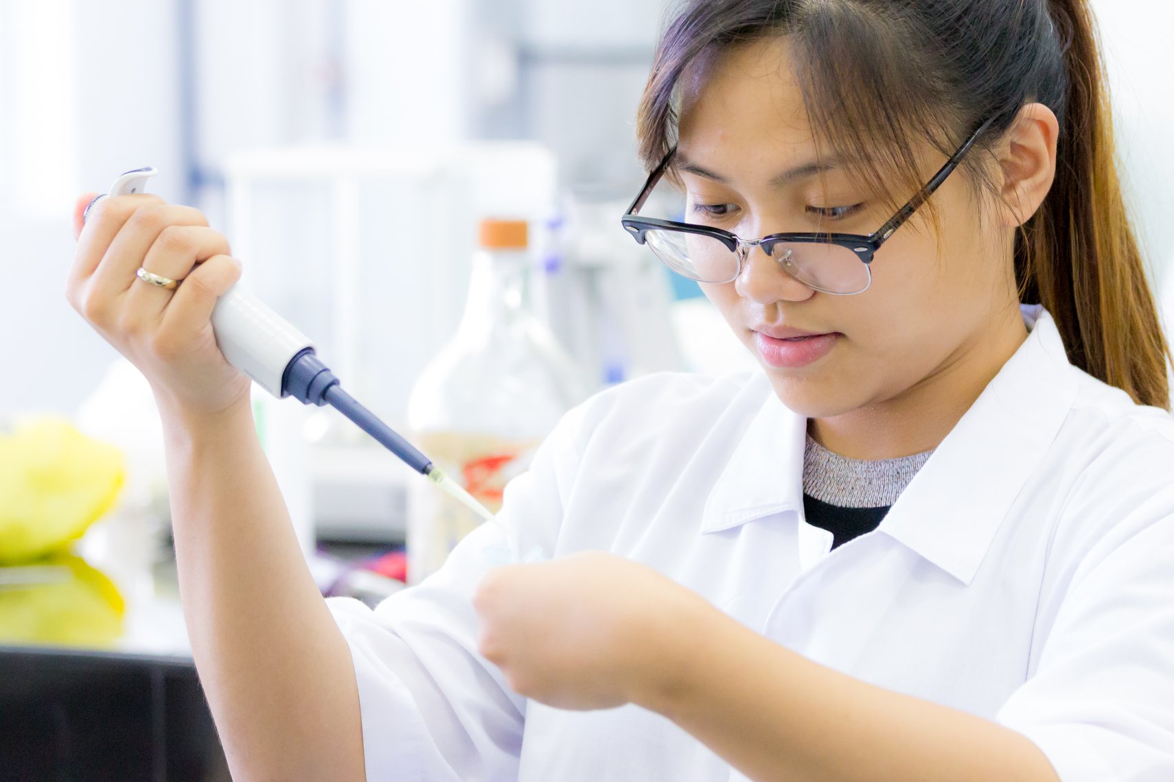 DLSU Chemistry Instrument Lab - Anna is working on the 