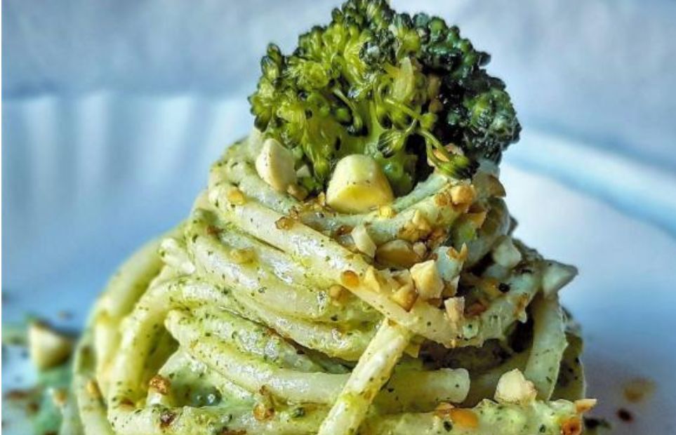 Piacersi senza fatica - 👩‍🍳Spaghetti con crema di broccoli e mandorle ...