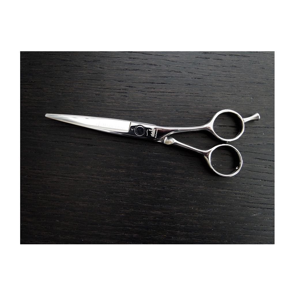 my scissor. 5.5 inch Mizutani Pen Slim theFactory edition