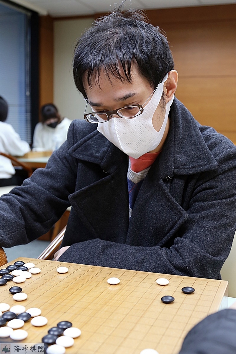 海峰棋院 - 【棋王複賽敗部決賽：蕭正浩九段、陳詩淵九段晉級棋王循環圈！】... | Facebook