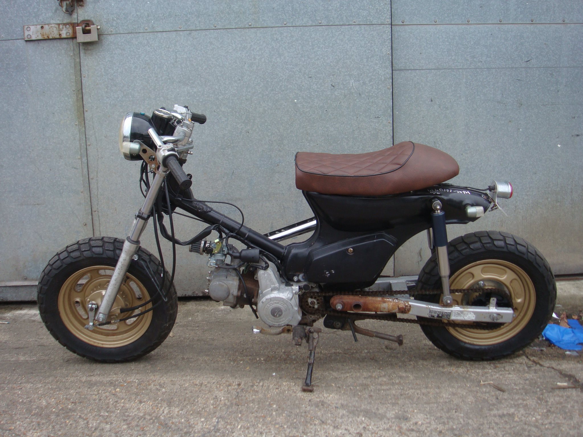 Unit 5 Motos - Honda C90 Modified Cafe Racer - 1991... | Facebook