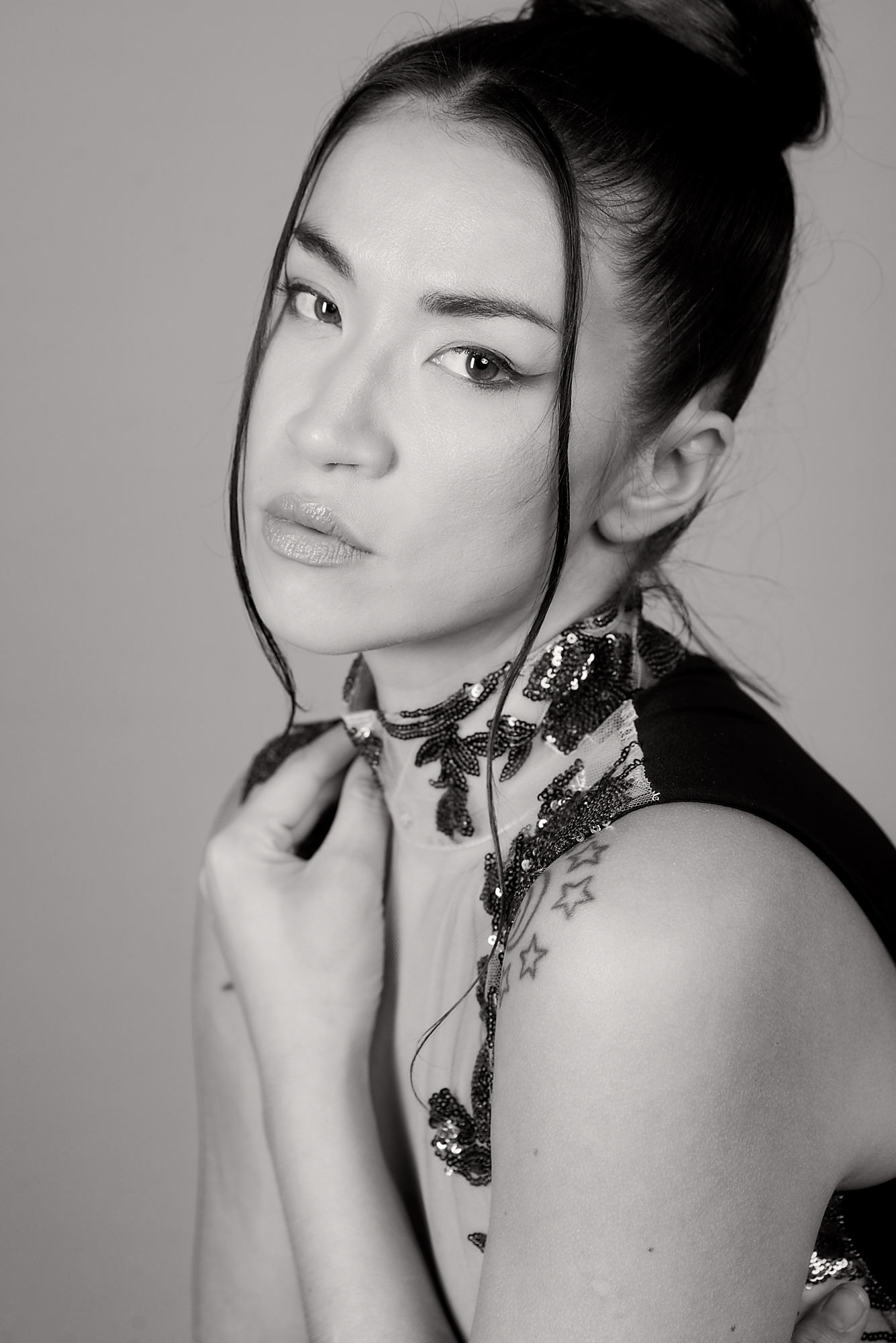 in studio with Mya Chan. Enjoy !! for more go to: www.photofoyer