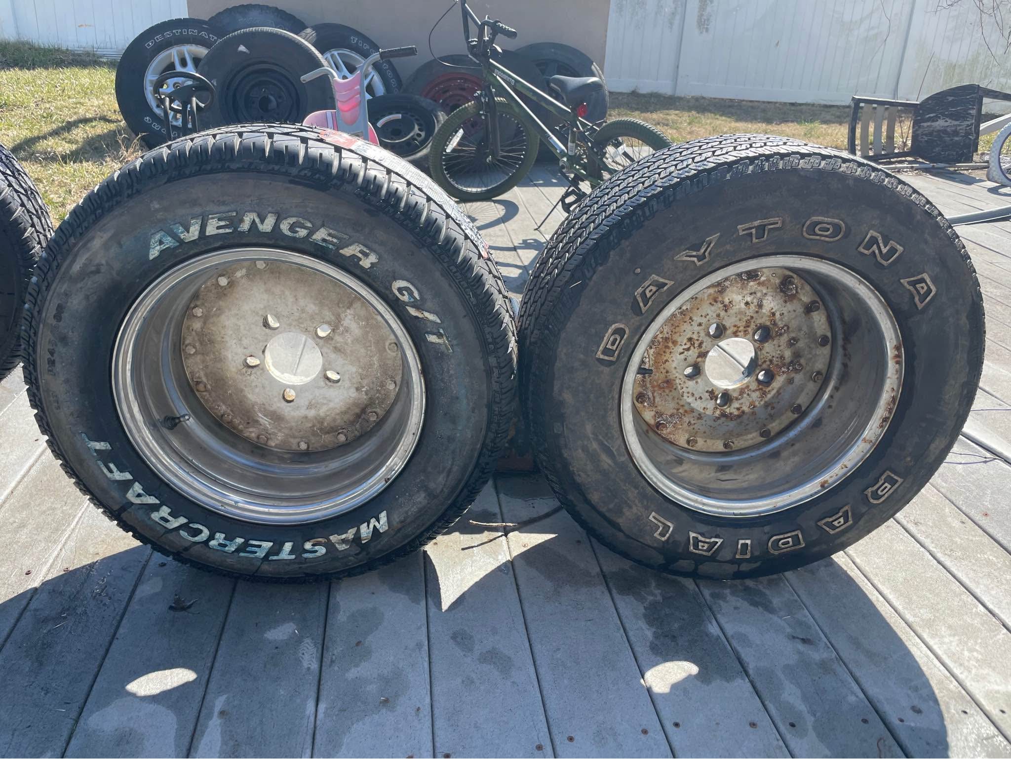 Vintage old school Cragar SST Mag Wheels 14