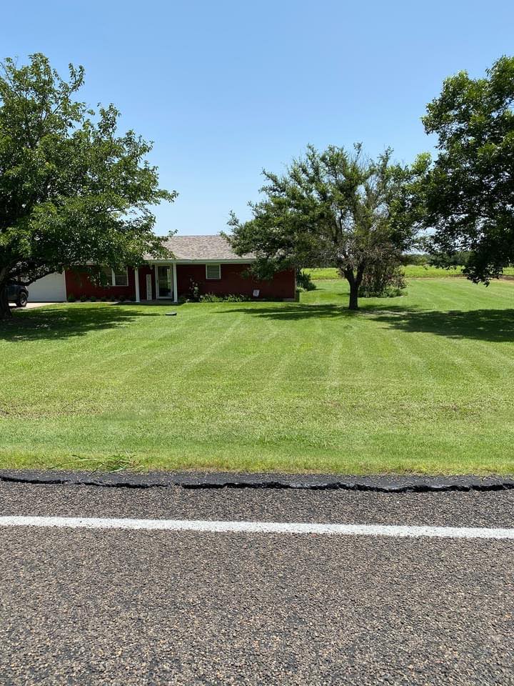 Triple R Lawn & Landscape | Westphalia TX
