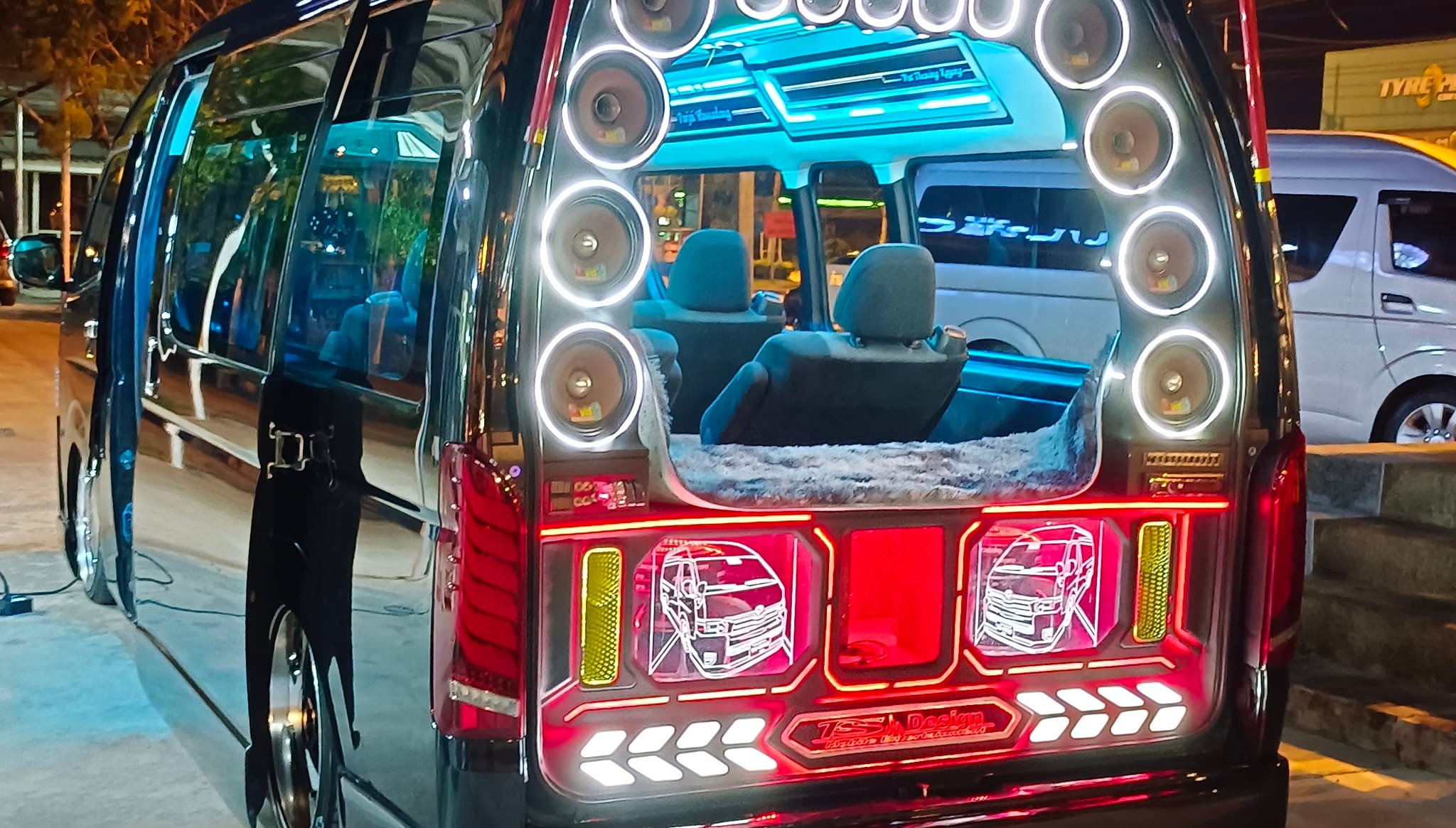 Wutvanmodify ของแต่งรถตู้ | Rayong