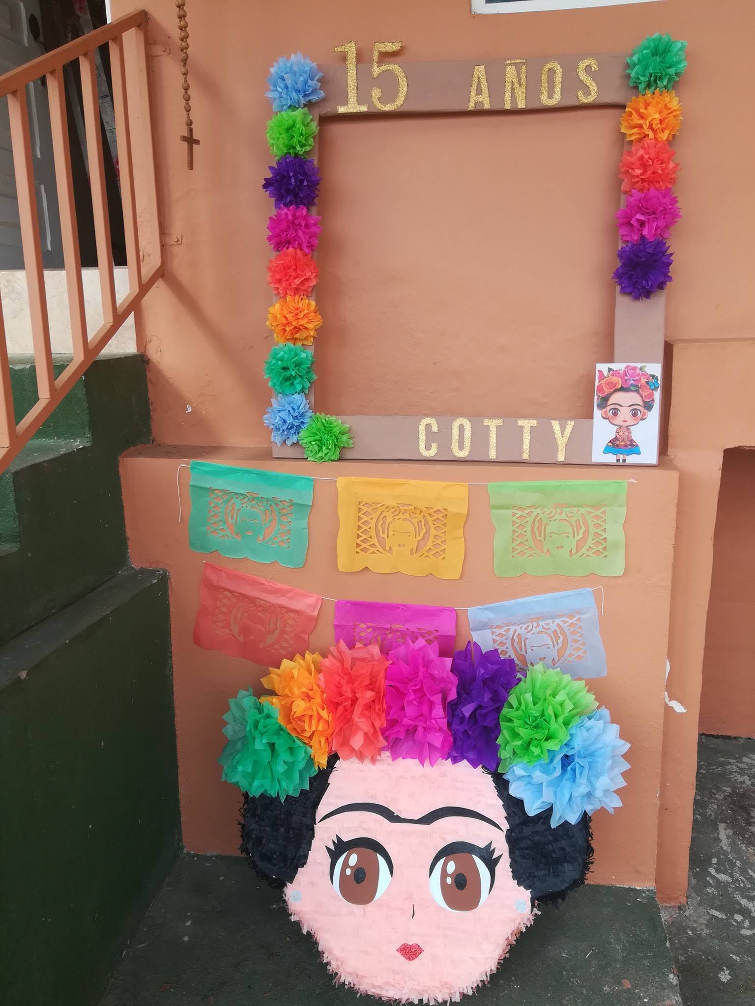 Marco para fotos,... - KAXI - Piñatas Mexicanas en Costa Rica | Facebook