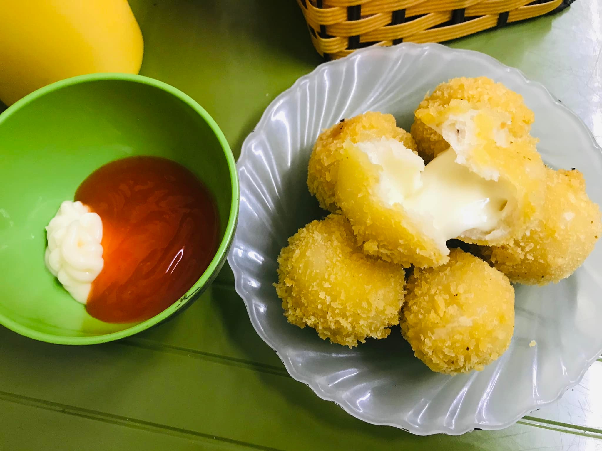 Bánh Rán Hoàn - Gà Xiên & Bánh Gà | Hanoi