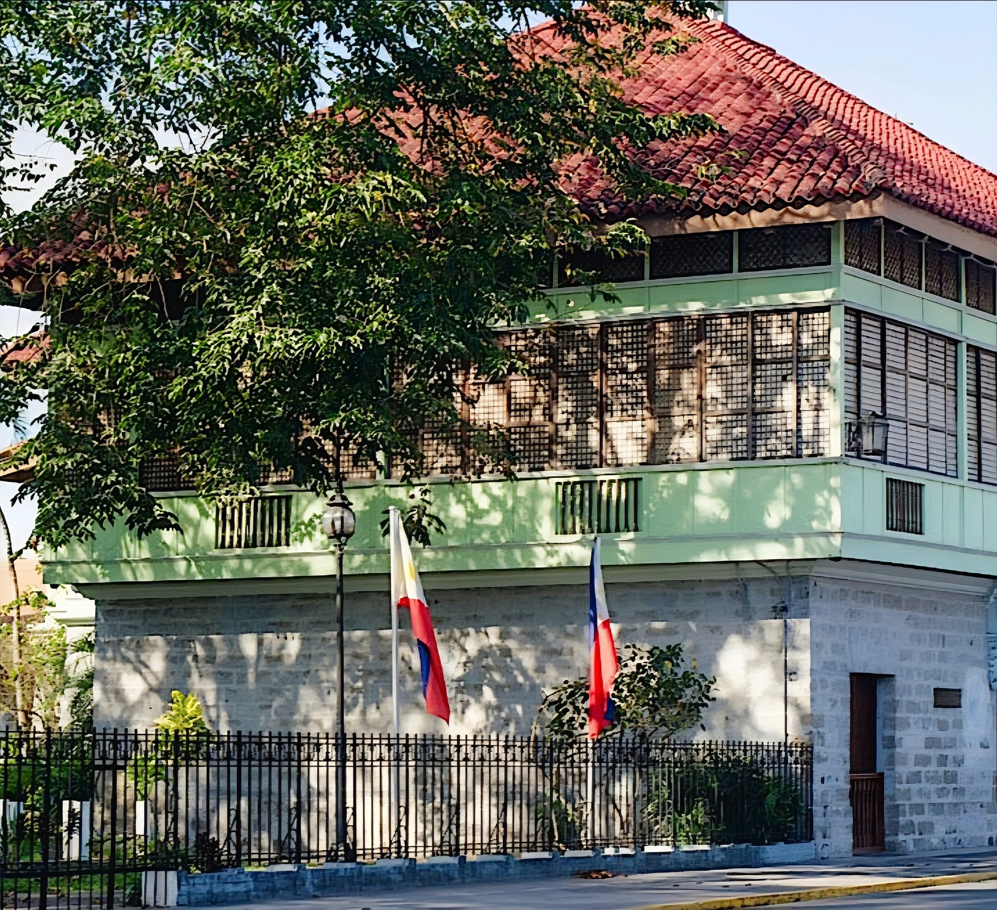 Chae Won - Do you know that the Rizal Shrine in Calamba is just a ...