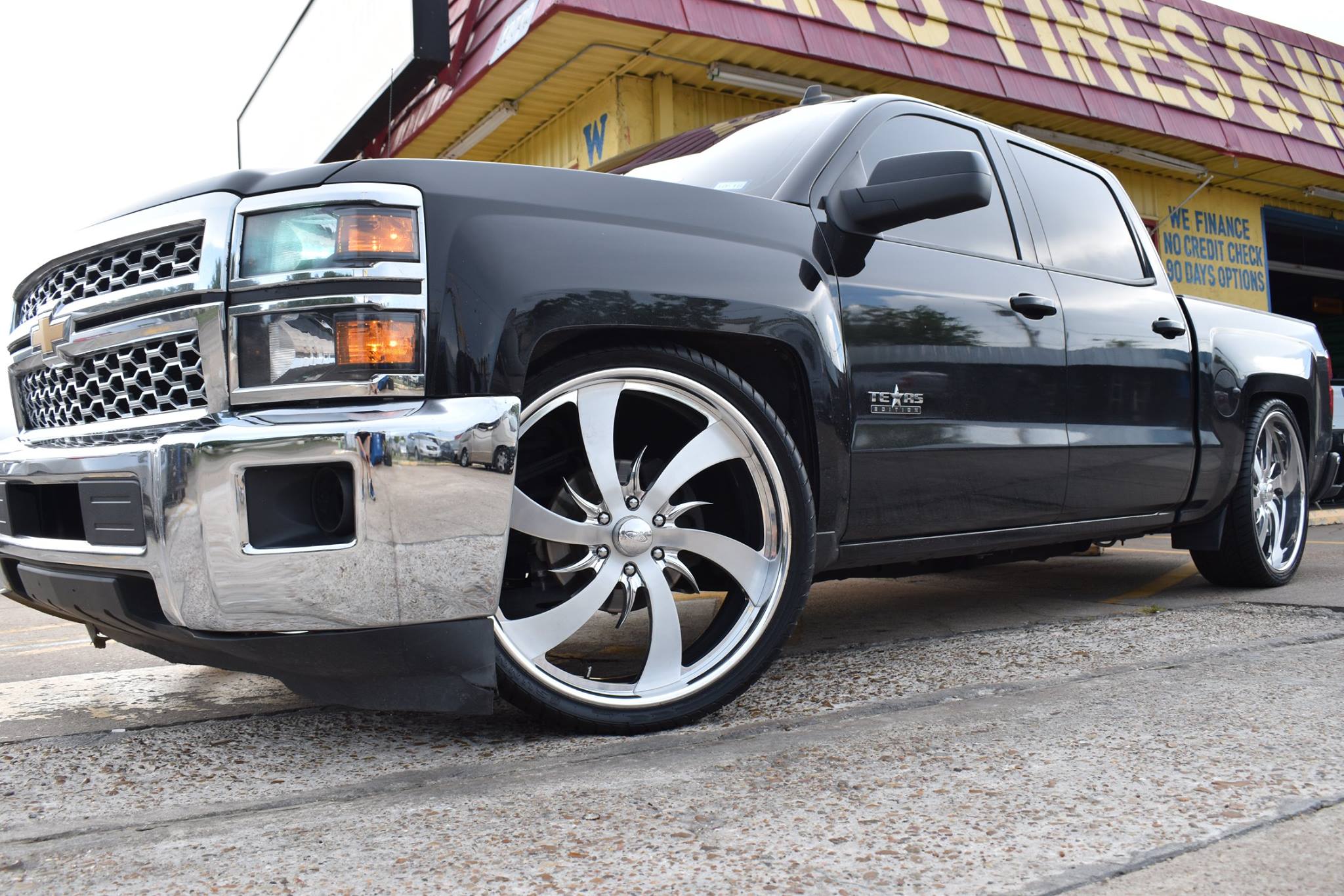 🔥🚨🔥🚨🔥 INTRO CUSTOM WHEELS 🔥🚨🔥🚨🔥... - King Tire & Wheel #1 | Facebook