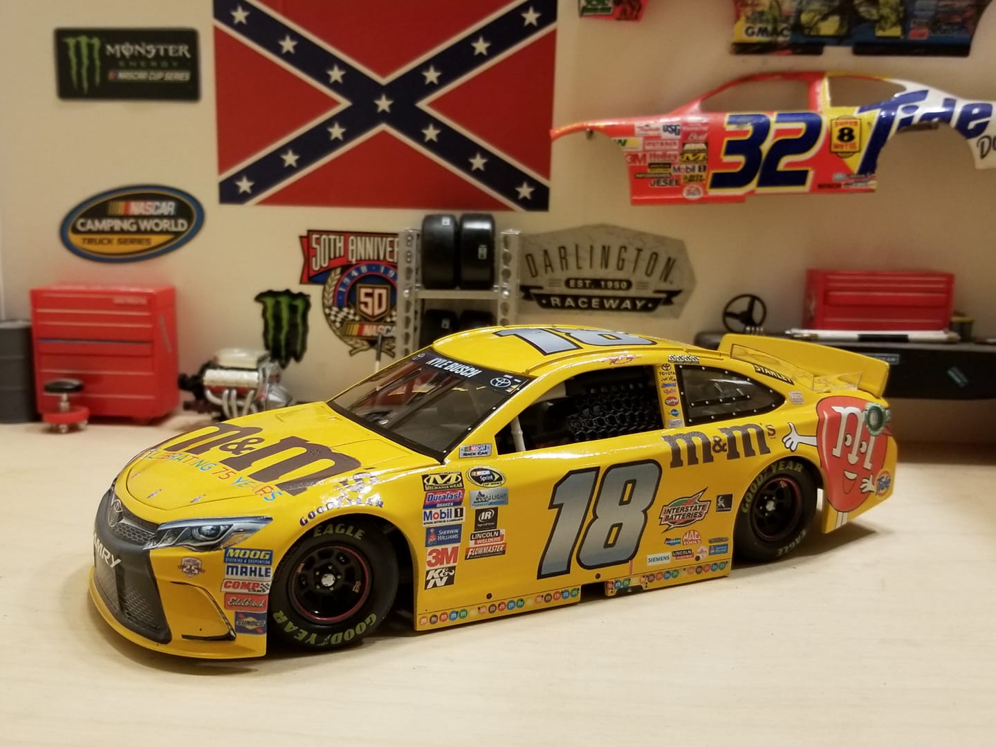 Kyle Busch 2008 M&Ms Chicagoland race win 1/24 custom
