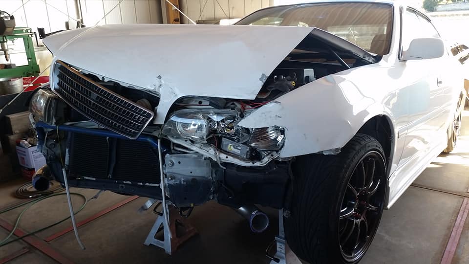 JZX100 チェイサー。 コアサポート・左サイドメンバー交換。 メーカー