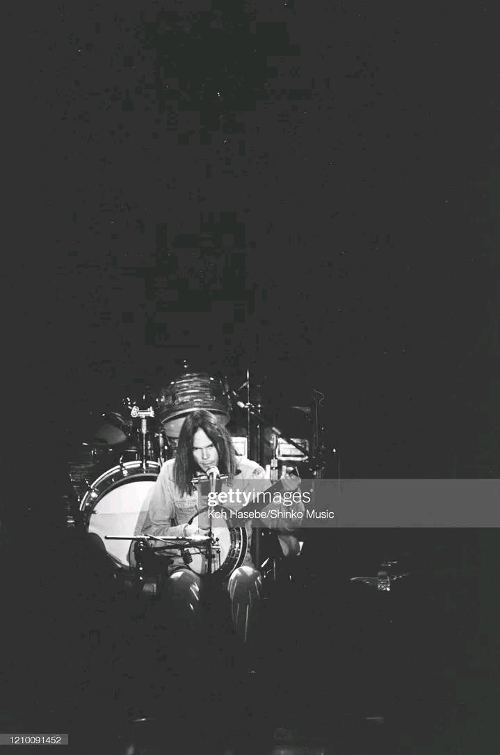 NEIL YOUNG : LIVE AT THE ROMAN COLOSSEUM 1976