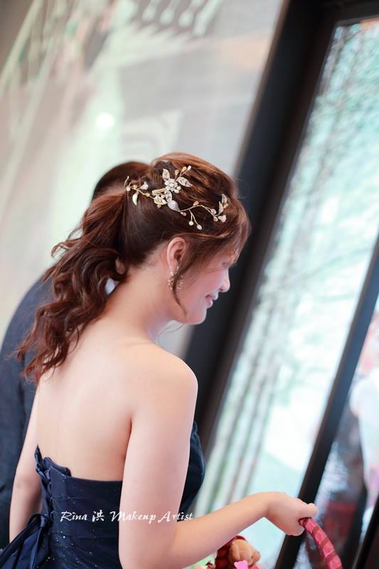 簡約中不失典雅的高馬尾新娘造型 Rina 洪makeup Artist 新娘秘書 彰化 台中 南投 雲林新秘 Facebook