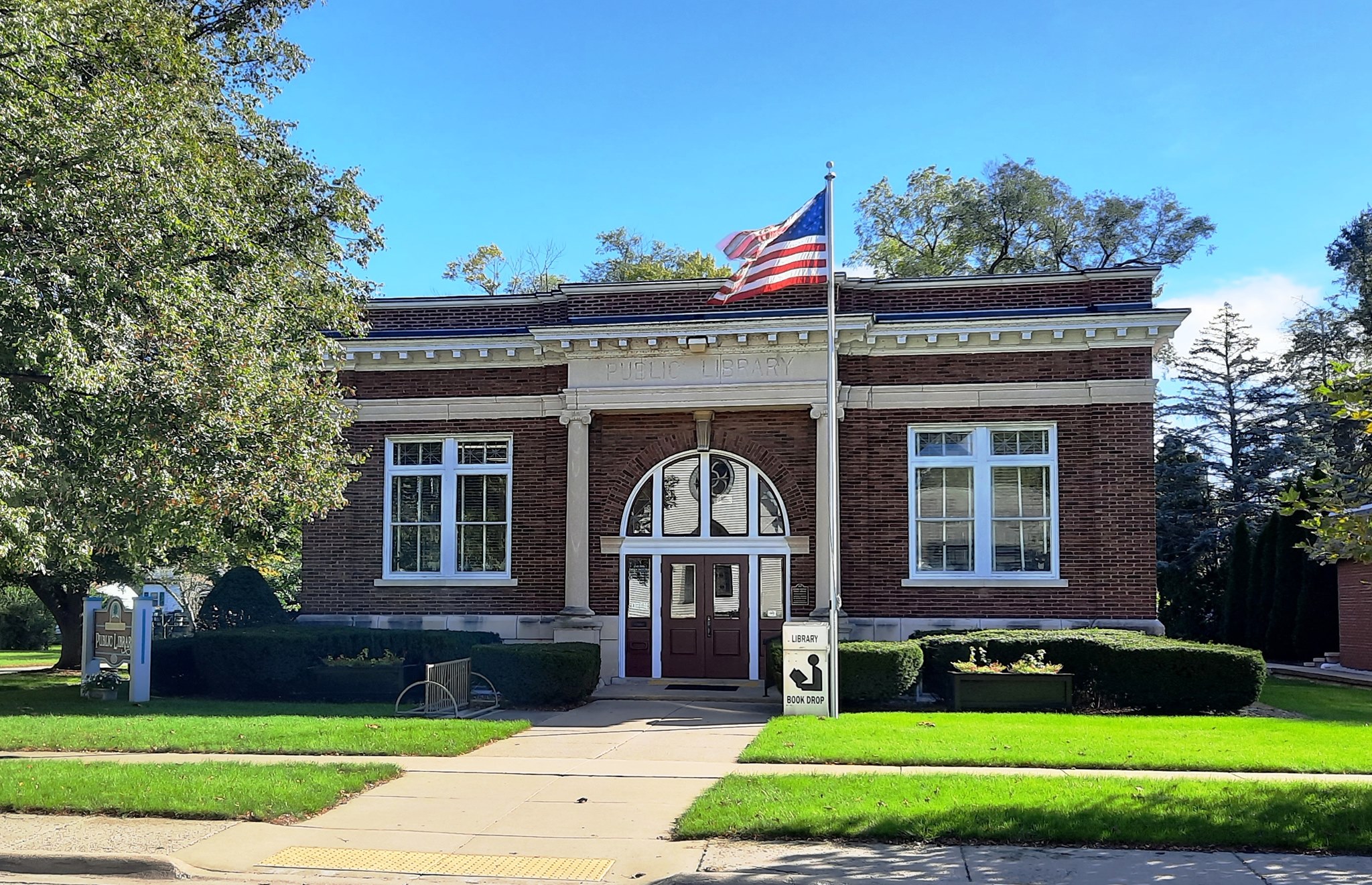 Edward Chipman Public Library - Home