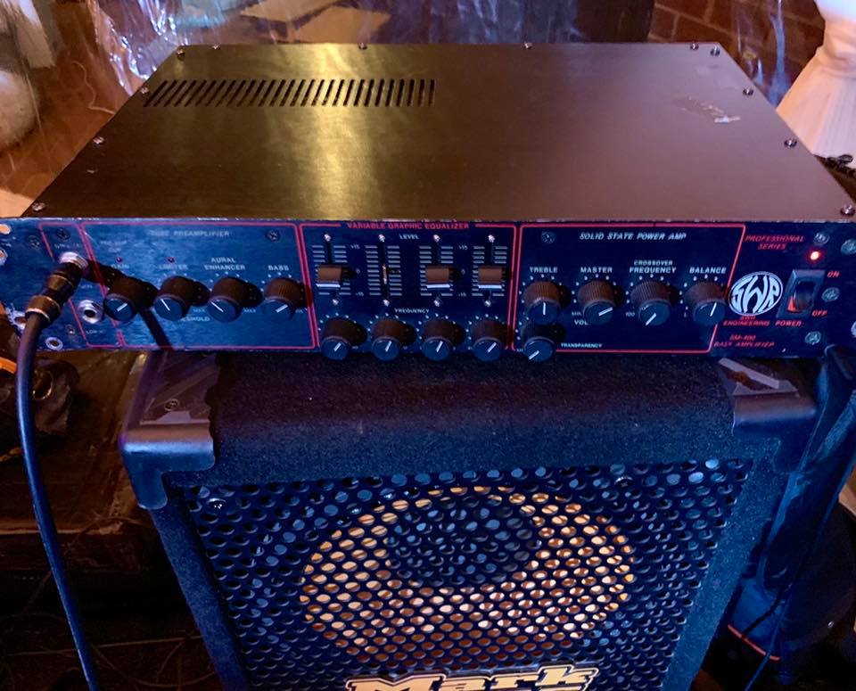 SWR SM500 bass amp review with Aguilar 2x10 cab